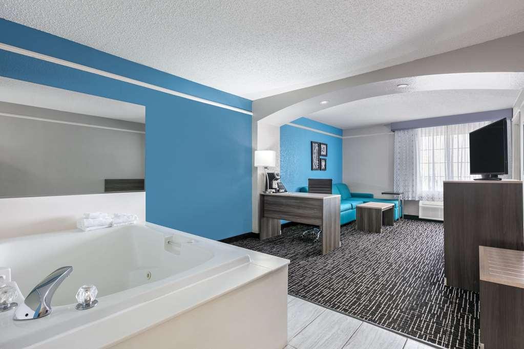 La Quinta By Wyndham Weatherford Room photo